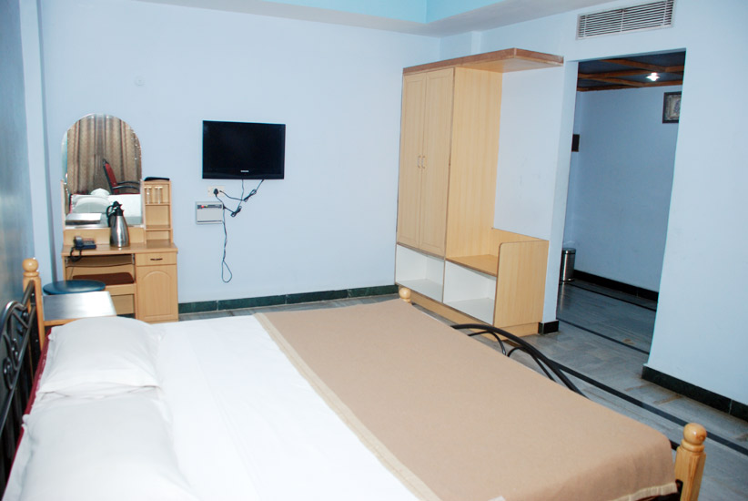 Bedroom with adjoining connecting room